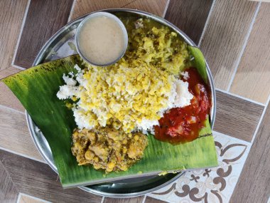 körili pilav, köri, muz, muz yapraklı köri