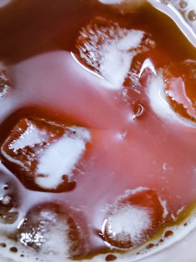 Bir fincan soğuk kahveyi kapat.