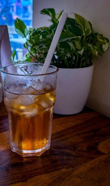 Naneli ve buzlu çay.