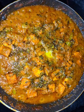 Hint geleneksel körili tereyağlı köri.