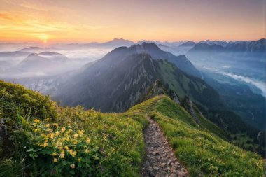 Tatra Dağlarında Panoramik Sonbahar Manzarası