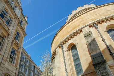 Londra 'daki Tapınak Kilisesi. İngiltere 'nin Tapınak Şövalyeleri tarafından inşa edilmiş dairesel bir kilise..
