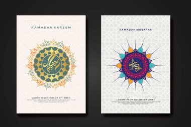 Ramazan olayının arka plan şablonunu kaligrafi Arap raamazanı, daire şeklindeki çiçekli mozaik İslami sanat süsü ve arka plandaki doku efekti detaylarıyla ayarla. Vektör illüstrasyonu.