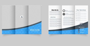 Yumuşak dalga elemanları ve temiz mavi-gri renk şeması olan modern üç katlı broşür tasarımı. İşletmeler, servis sağlayıcılar ve dijital pazarlama ajansları için idealdir. Hizmet alanı, şirket bilgileri ve simgelerle iletişim detaylarını içerir 