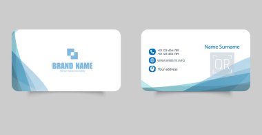 Soyut mavi dalgalar, yuvarlak köşeler, QR kod alanı ve modern simgelerden oluşan temiz ve profesyonel bir kartvizit tasarımı. Şirket kimliği, yaratıcı ajanslar ya da serbest meslek sahipleri için idealdir..