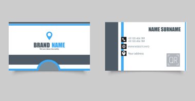 Modern Minimalist İş Kartı Şablonu. Düzenlenebilir adı, başlığı, iletişim bilgilerine, web sitesine sahip ön ve arka tarafları içerir.