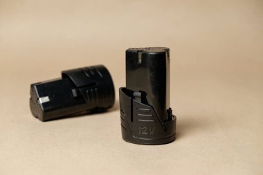 Güçlü güç araçları piller ev geliştirme görevleri için çok yönlülük gösterir