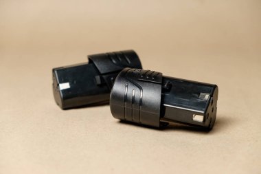 Kablosuz tornavida pilleri ile ev yenileme için gerekli araçlar