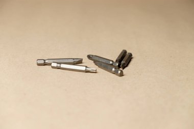 Matkap ucu ve bağlayıcılara odaklı ev onarımı için gerekli araçlar