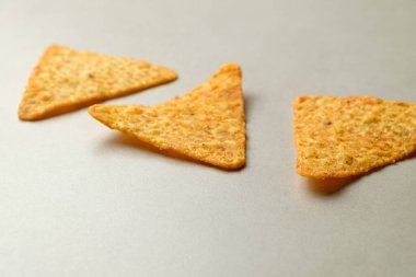 Gevrek atıştırmalıklar arkadaşlarla sıradan bir buluşmada daldırılmayı bekliyor.