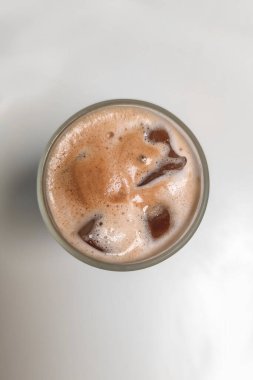 Buzlu kahve manzaralı.