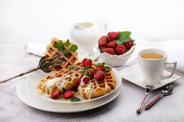 Viennese Waffles Strawberries White Dish Light Sunny Background — Stock Photo, Image