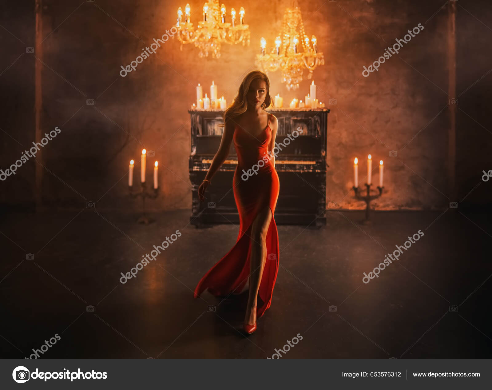 Mulher vestido vermelho vintage velho castelo linda princesa em