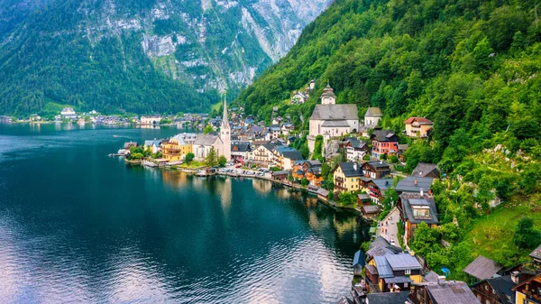 Vista Aérea Aldeia Montanha Austríaca Hallstatt Hallstatter Lago Bela Hora — Fotografia de Stock