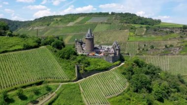 Bacharach panoramik görüntüsü. Bacharach, Almanya 'da Rhineland-Palatinate eyaletinde yer alan bir şehirdir. Bacharach, Almanya 'da Rhineland-Palatinate eyaletinde yer alan bir şehirdir.