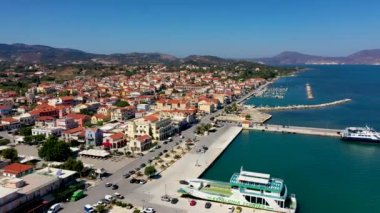 Lixouri Yunanistan 'ın en büyük ikinci kentidir. Lixouri Limanı, Cefalonia Adası, İyonya, Yunanistan. 