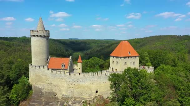 Вид Воздуха Средневековый Замок Кокорин Рядом Прагой Чехии Центральная Европа — стоковое видео