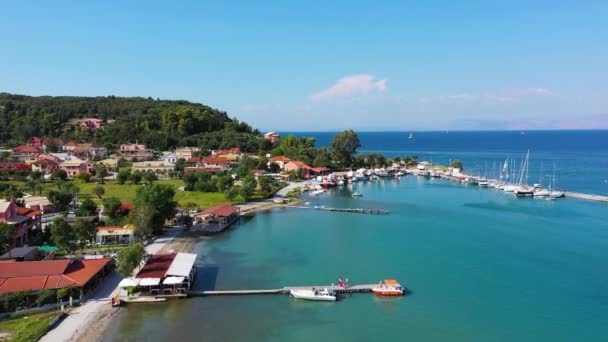 Beautiful Petriti Fishing Village Mountains Background Ionian Island Corfu Kyrgyz — стоковое видео