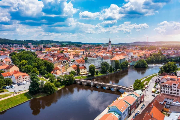 位于捷克共和国波希米亚南部的皮耶克中世纪城镇和奥塔瓦河上的历史性石桥 皮塞克石桥 捷克共和国最早的哥特式桥 — 图库照片