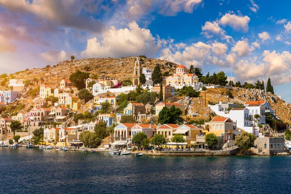 View Beautiful Greek Island Symi Simi Colourful Houses Small Boats — Stock fotografie