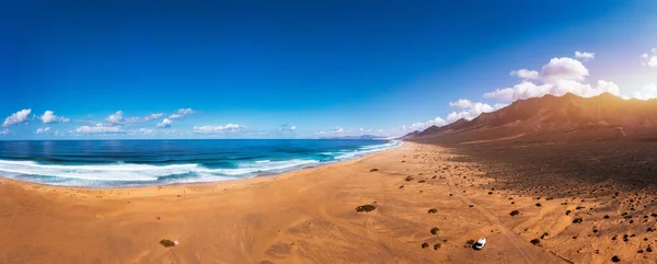 Praia Incrível Cofete Com Horizonte Infinito Colinas Vulcânicas Fundo Oceano — Fotografia de Stock