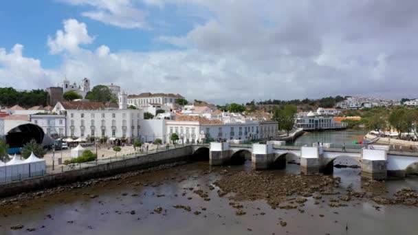 Pohled Historické Město Tavira Římským Mostem Přes Řeku Gilao Algarve — Stock video