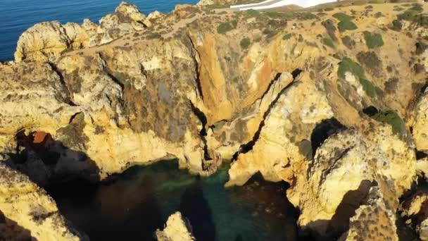 Panoramatický Výhled Ponta Piedade Nedaleko Lagosu Algarve Portugalsko Skály Turistická — Stock video