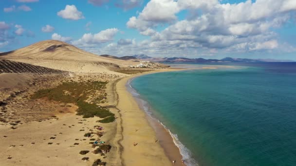 Pohled Pláž Sotavento Zlatým Pískem Křišťálovou Mořskou Vodou Úžasných Barev — Stock video