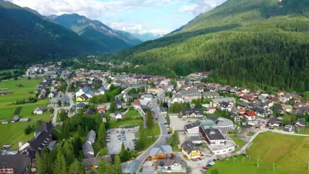 Kranjska Gora Ciudad Eslovenia Verano Con Hermosa Naturaleza Montañas Fondo — Vídeos de Stock