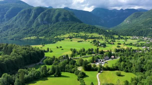 Вид Повітря Озеро Бохінь Джуліанських Альпах Популярне Туристичне Місце Словенії — стокове відео