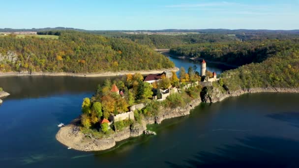 Luftaufnahme Der Burg Zvikov Tschechien Burg Zvikov Zusammenfluss Der Moldau — Stockvideo