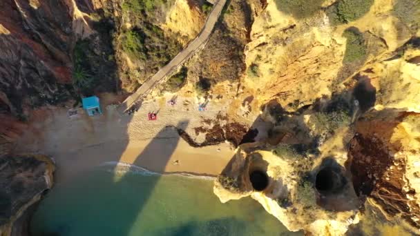 Pláž Camilo Praia Camilo Lagosu Algarve Portugalsko Dřevěná Lávka Pláž — Stock video