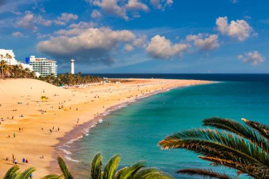Morro Jable, Fuerteventura, İspanya. Gün batımında nefes kesici plaj plajı Playa del Matorral. Morro Jable ve Playa del Matorral, Fuerteventura, Kanarya Adaları, İspanya, Atlantik, Avrupa