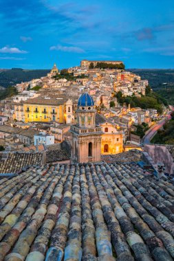 Ragusa (Ragusa Ibla), İtalya 'nın Sicilya adasındaki UNESCO miras kasabası. Ragusa İbla 'daki şehir manzarası, Ragusa ili, Val di Noto, Sicilya, İtalya. 