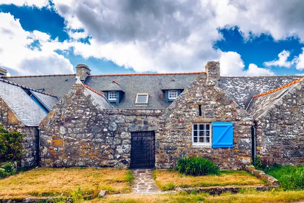 Rostudel 'in güzel köyünün sokak manzarası eski balıkçı köyü, Parc naturel bölgesel d' Armorique. Finistere Bölümü, Camaret-sur-Mer. Brittany (Bretagne), Fransa. 