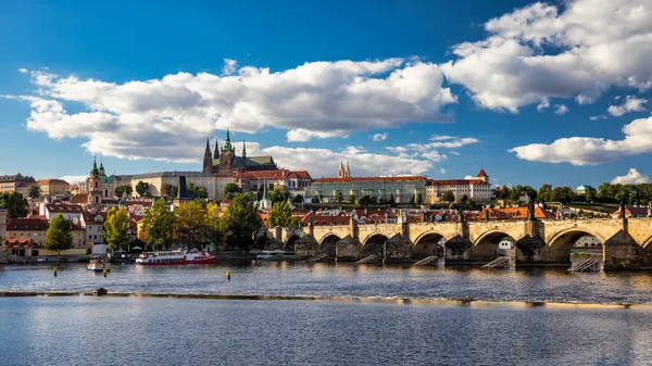 Prague Castle Charles Bridge Boats Vltava River View Hradcany Prague Stockfoto
