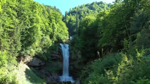 Vodopády Giessbach Bernese Oberland Švýcarsko Giessbachův Vodopád Jezeru Brienz Švýcarsku — Stock video