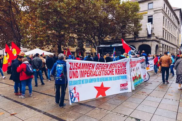 Stuttgart Tyskland Oktober 2019 Kurdisk Demonstrasjon Mot Invasjon Tyrkiske Tropper royaltyfrie gratis stockfoto