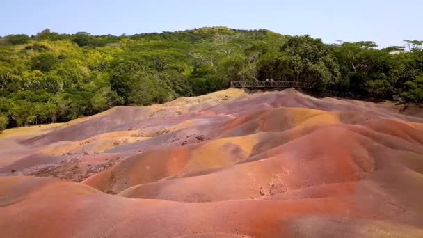 モーリシャス島のチャマレル7色地球ジオパーク この火山地質形成についてのカラフルなパノラマ風景 チャマレル七色地球ジオパーク リビエールなし地区 — ストック動画