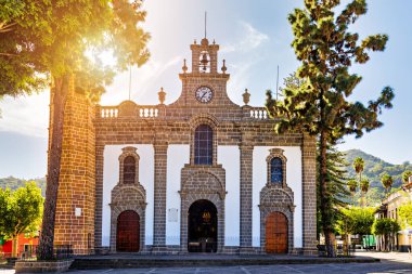 Teror, Gran Canaria, İspanya 'daki Çam Kilisesi (Basilica de Nuestra Senora del Pino) bakiresi. Nuestra Bazilikası Senora del Pino Teror Belediyesi, Gran Canaria, İspanya.