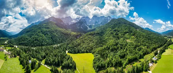 stock image Great nature scenery in Slovenian Alps. Incredible summer landscape on Jasna lake. Triglav national park. Kranjska Gora, Slovenia. Mountain lake Jasna in Krajsnka Gora, Slovenia. 