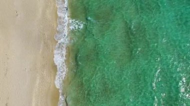 Punta Prosciutto, İtalya 'nın Puglia bölgesinin Porto Cesareo belediyesinin bir parçası olan Salento kıyısının harika bir plajıdır. Punta Prosciutto, İtalya 'nın en güzel plajlarından biri..