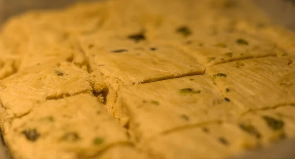 Close Van Sliced Indian Sweets Soan Papdi Verpakking — Stockfoto