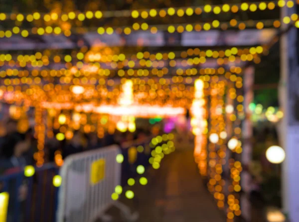 Altın kaplamalı, açık hava dekorasyonu aydınlatma bokeh.