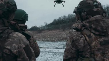 Ukrayna ordusu keşif uçağını fırlatıyor. Yüksek kalite 4k görüntü