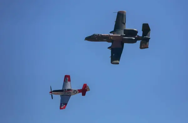 Dos Aviones Cielo Exhibición Aérea Kingsley Field Air Base Klamath —  Fotos de Stock