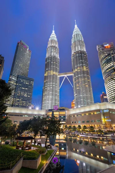 Вежі Близнюки Петронас Вночі Куала Лумпур Малайзії Найвища Будівля 452 — стокове фото