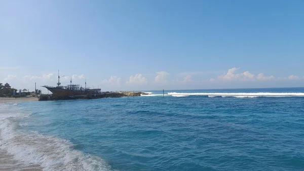 Mare Blu Perfetto Con Onde Sulla Spiaggia Bali Indon — Foto Stock