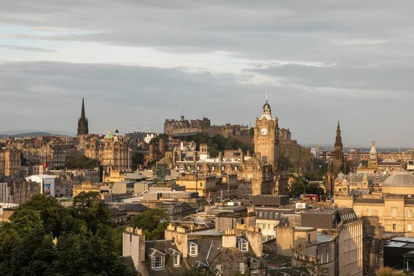 Historic Stunning Cityscape Edinburgh Sunlight Cloudy Day — Stock Photo, Image