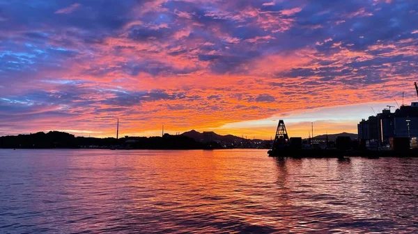 Mesmerizing Bright Colorful Sunset Sea Shore — Stock Photo, Image